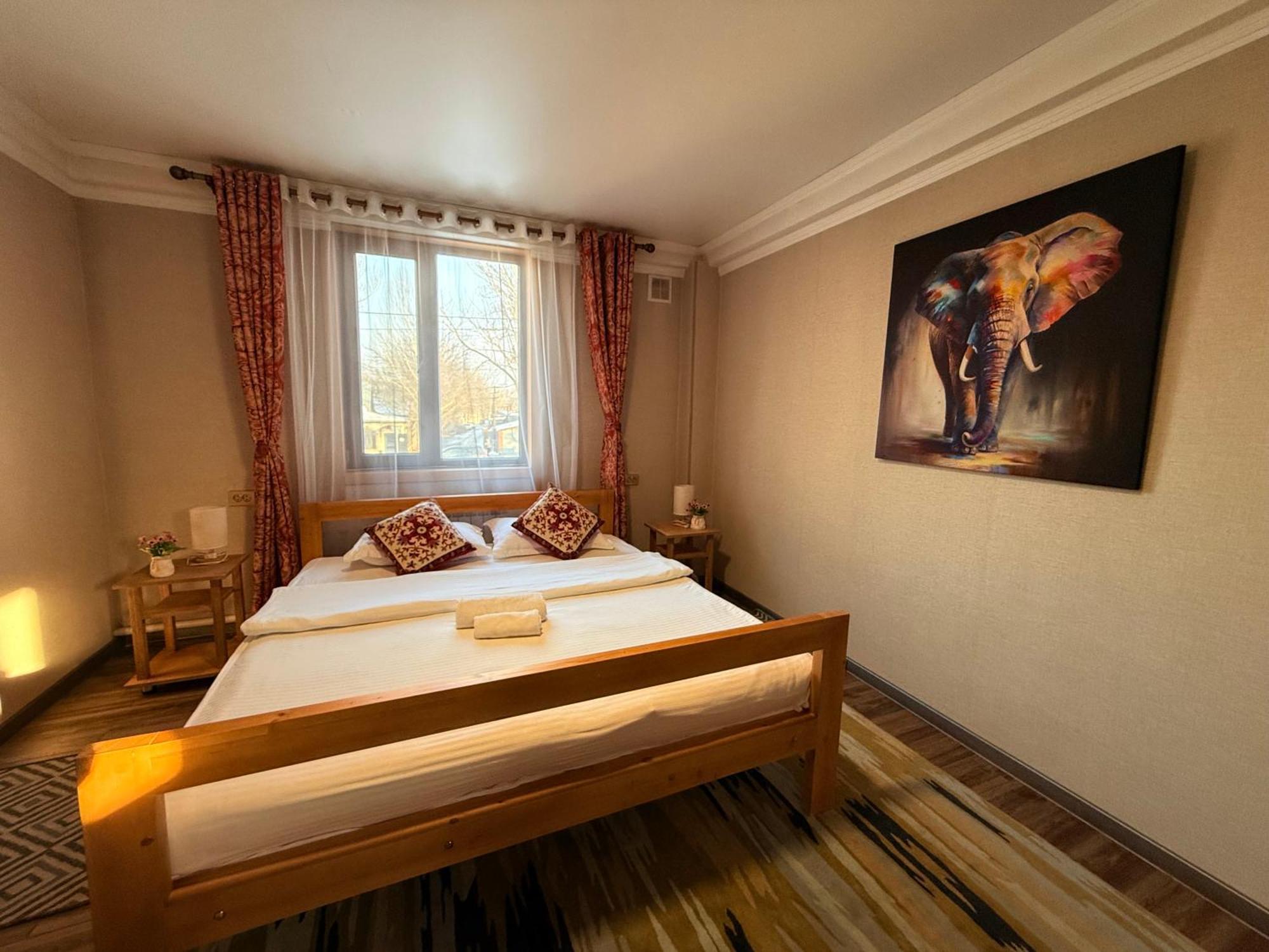 Salamat Hotel Bishkek Exterior photo