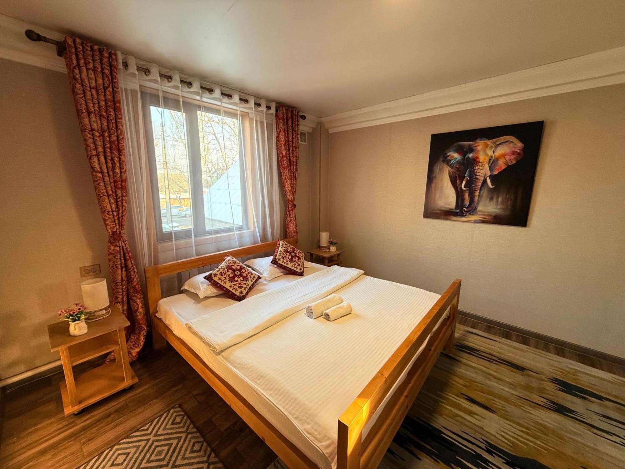 Salamat Hotel Bishkek Exterior photo